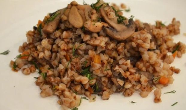 Гречка с грибами и мясом