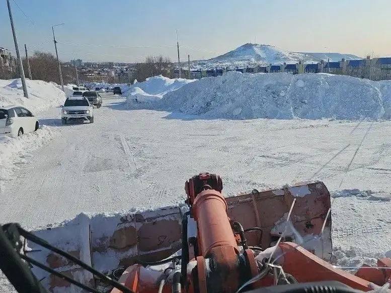 Город день за днем. 16 февраля 2026 года В Петропавловске-Камчатском продолжаются работы по зимнему содержанию города Город день за днем. 16 февраля 2026 года В Петропавловске-Камчатском продолжаются работы по зимнему содержанию города