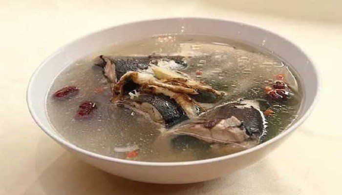 Секреты вкусной ухи: готовим из головы и хвоста горбуши