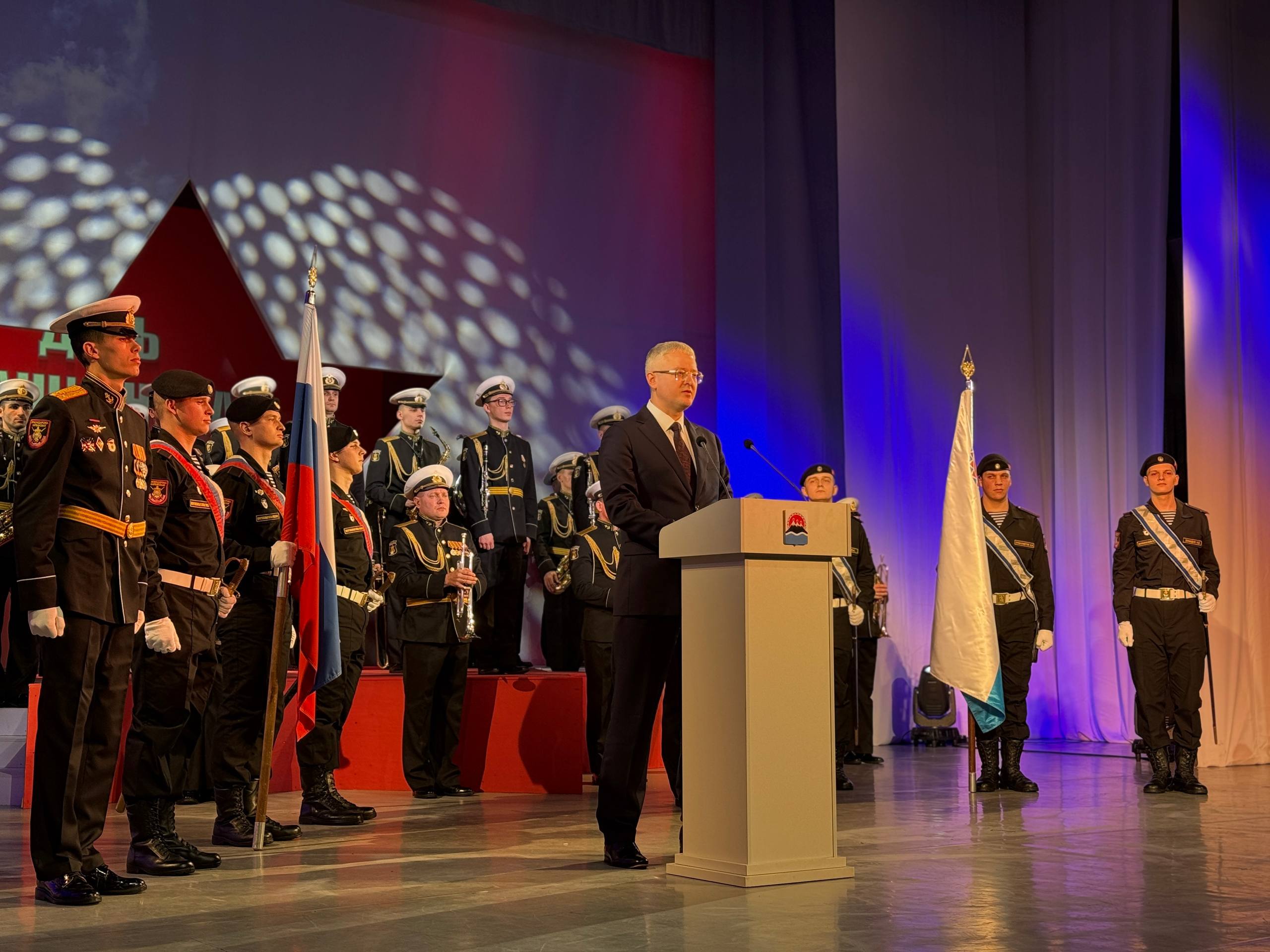 Концерт посвященный Дню защитника Отечества, прошел в Петропавловске-Камчатском Концерт посвященный Дню защитника Отечества, прошел в Петропавловске-Камчатском
