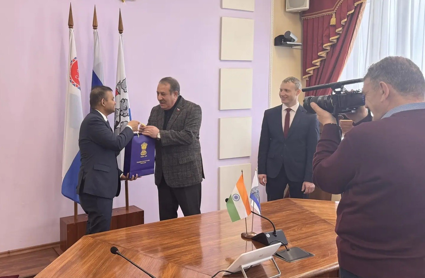 В Петропавловске прошла встреча представителей городских властей с делегацией Республики Индия В Петропавловске прошла встреча представителей городских властей с делегацией Республики Индия