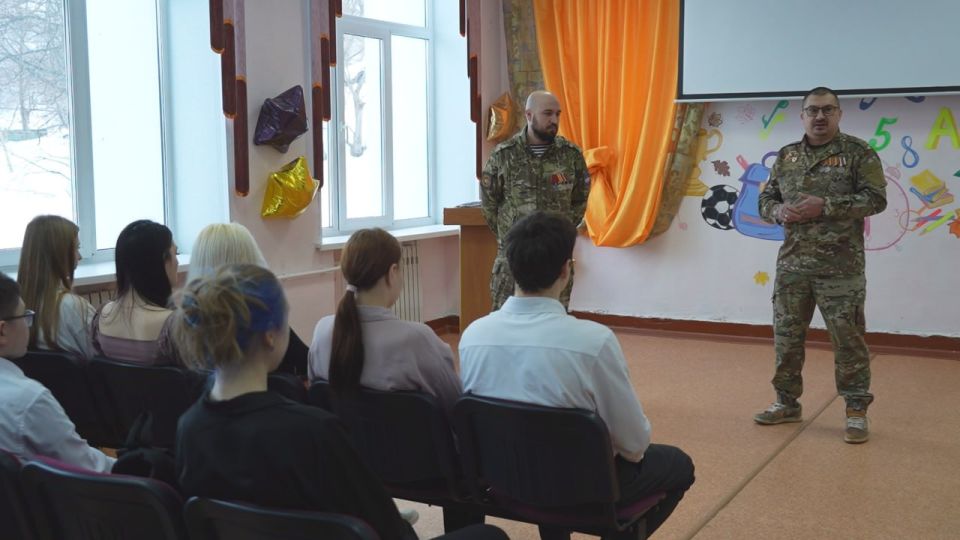 Ветераны СВО провели уроки мужества для камчатских школьников
