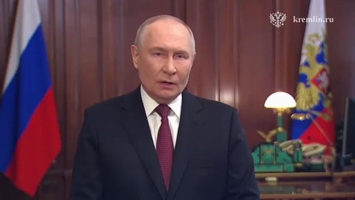 Владимир Путин поздравил россиян с Днем защитника Отечества