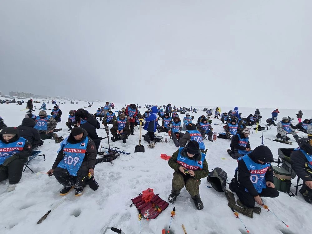 Елизовчанин выиграл снегоход за зубаря длиной почти 30 сантиметров