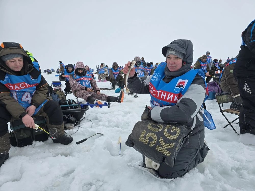 Елизовчанин выиграл снегоход за зубаря длиной почти 30 сантиметров Елизовчанин выиграл снегоход за зубаря длиной почти 30 сантиметров