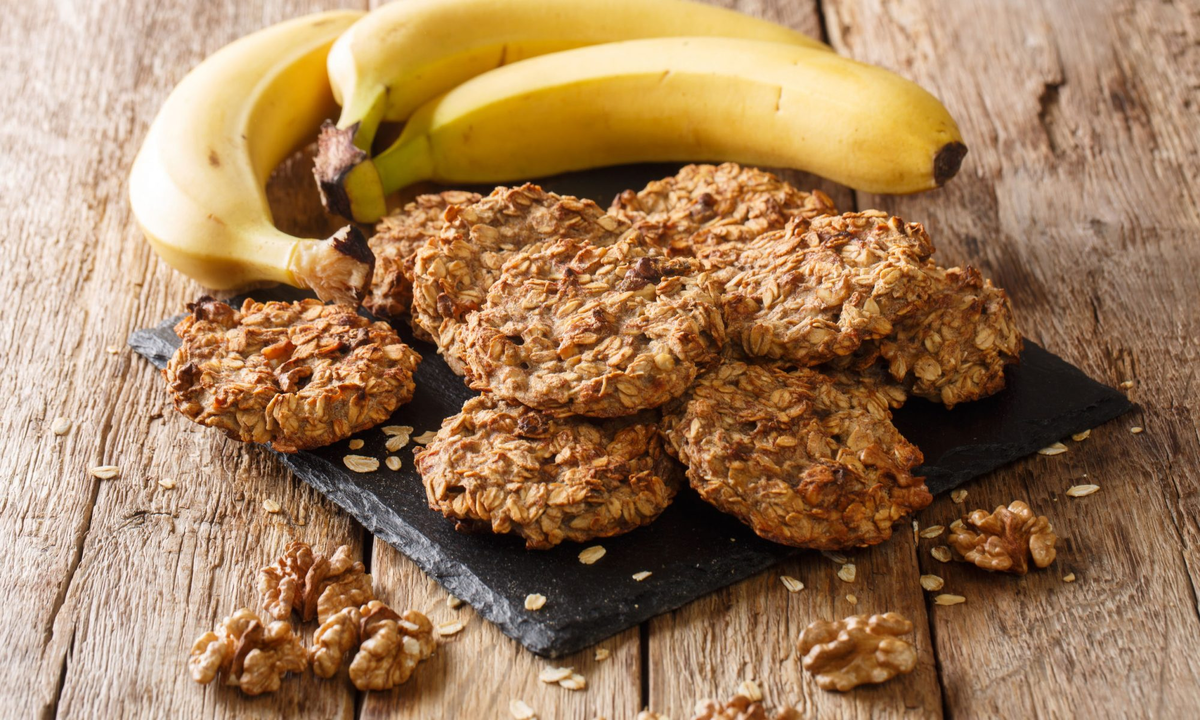 Овсяное печенье с бананом: быстрый и полезный десерт без сахара