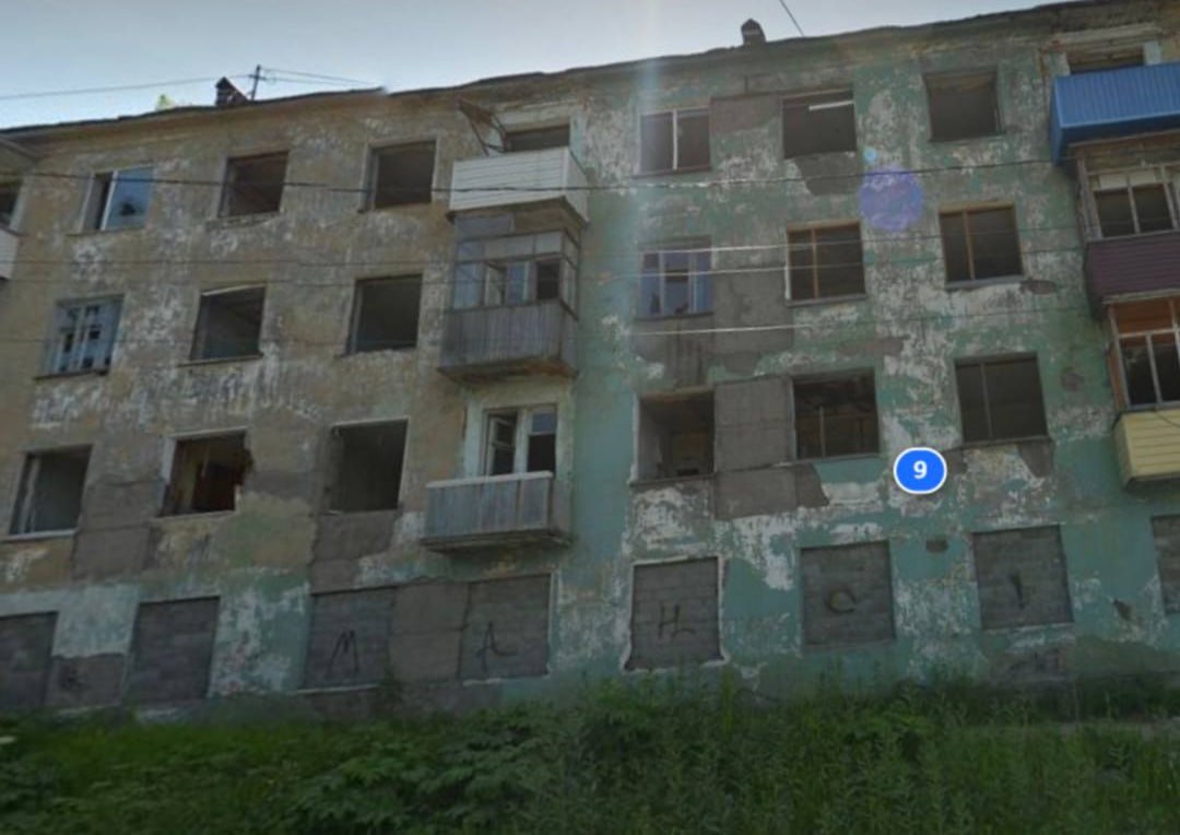 Дом аварийный, а взносы за капитальный ремонт платить надо