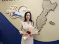 Марине Богдановой вручили удостоверение и нагрудный знак депутата Законодательного Собрания Камчатского края