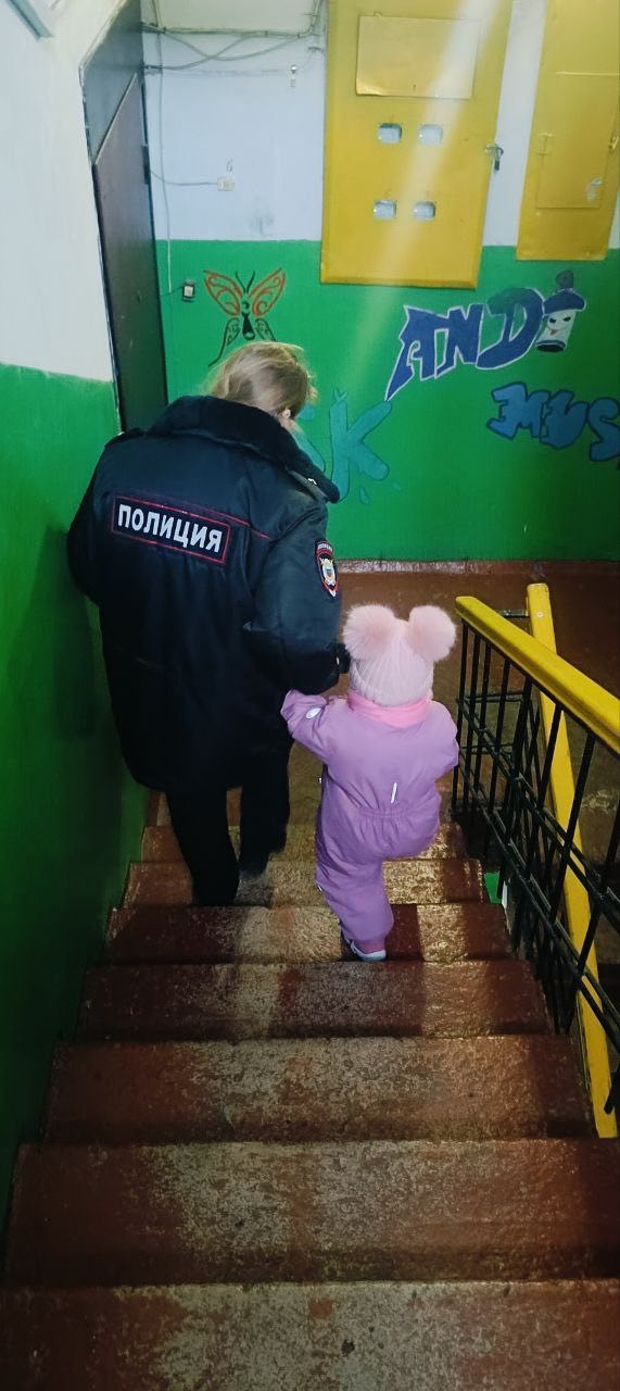 Пришел в школу с синяками: избивал отчим