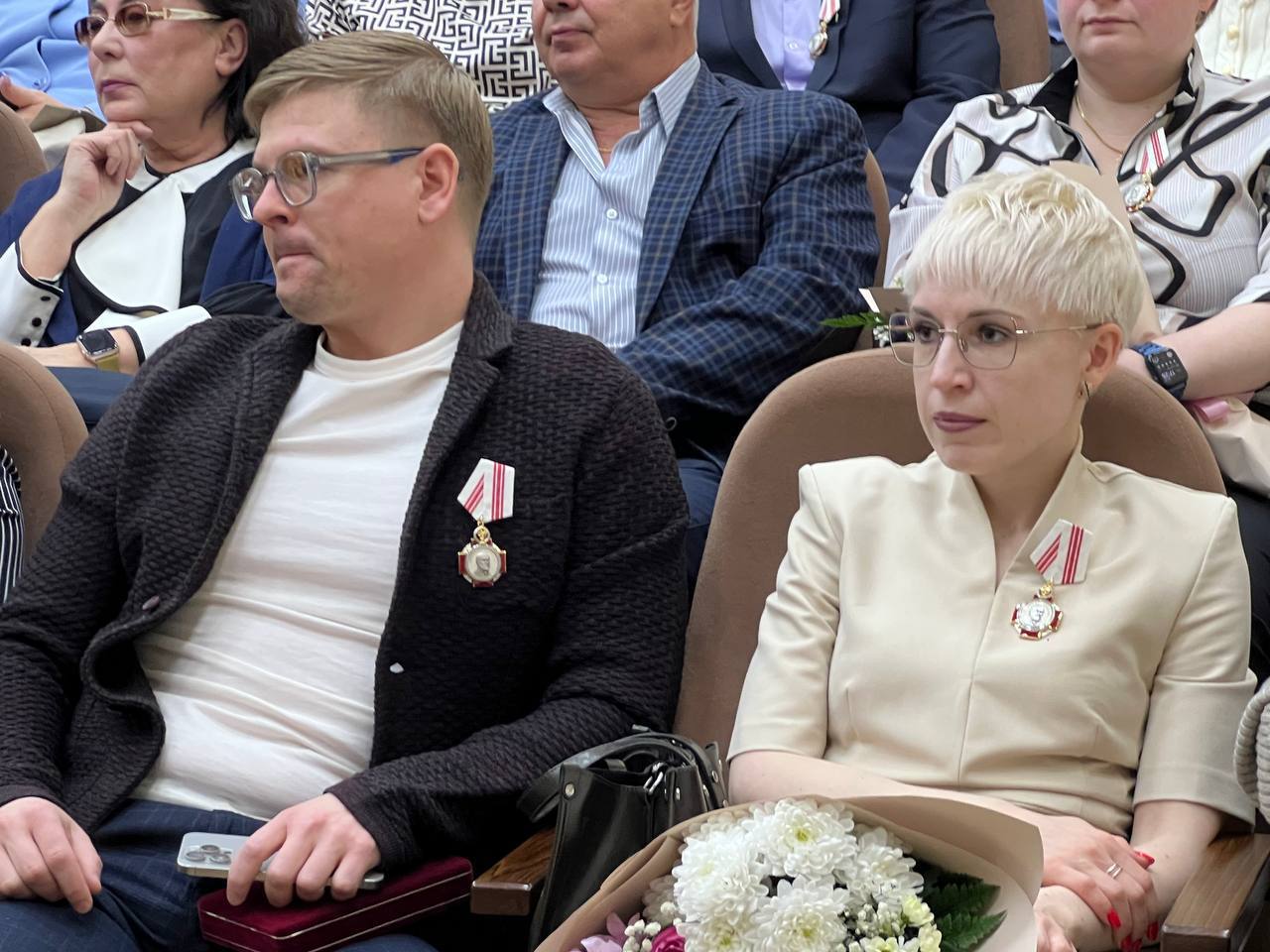 Медикам Камчатки вручили государственные награды за мужество и героизм, проявленные во время сильнейшего землетрясения в прошлом году Медикам Камчатки вручили государственные награды за мужество и героизм, проявленные во время сильнейшего землетрясения в прошлом году