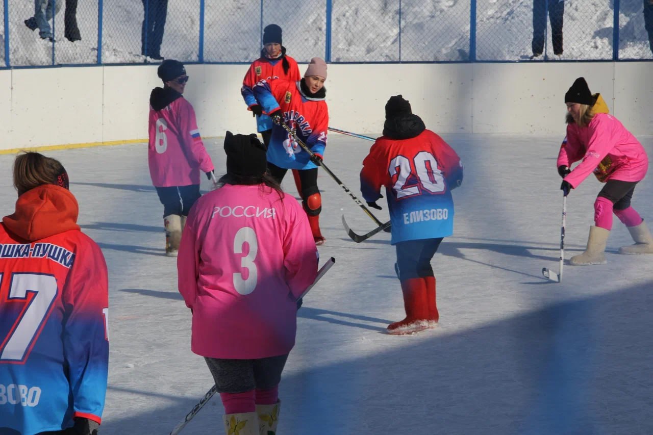 1 марта, в День рождения регионального отделения партии «Единая Россия», в Мильково прошел традиционный открытый женский турнир по хоккею в валенках 1 марта, в День рождения регионального отделения партии «Единая Россия», в Мильково прошел традиционный открытый женский турнир по хоккею в валенках