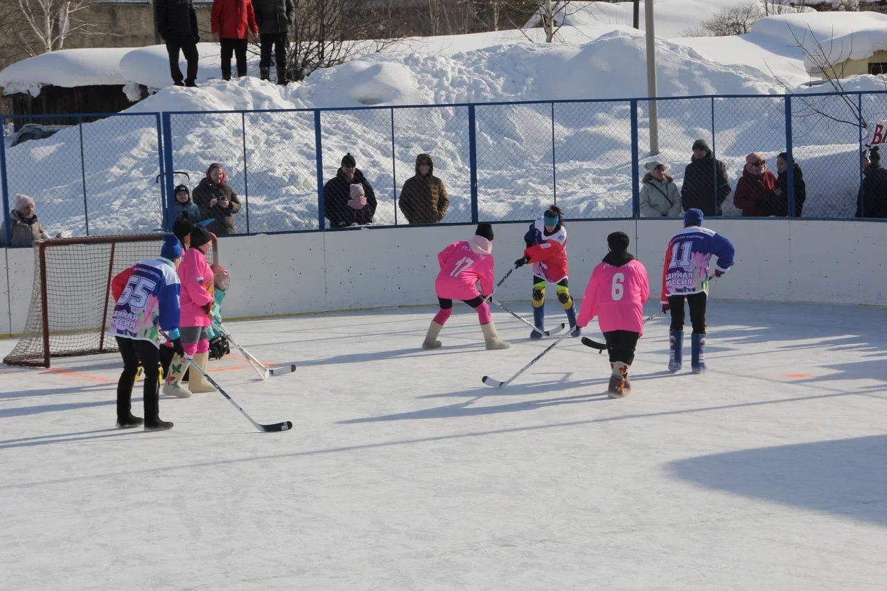 1 марта, в День рождения регионального отделения партии «Единая Россия», в Мильково прошел традиционный открытый женский турнир по хоккею в валенках 1 марта, в День рождения регионального отделения партии «Единая Россия», в Мильково прошел традиционный открытый женский турнир по хоккею в валенках