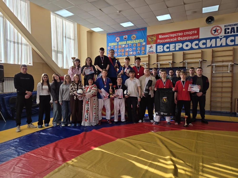 На Камчатке определили лучших борцов на поясах среди студенческой молодежи На Камчатке определили лучших борцов на поясах среди студенческой молодежи