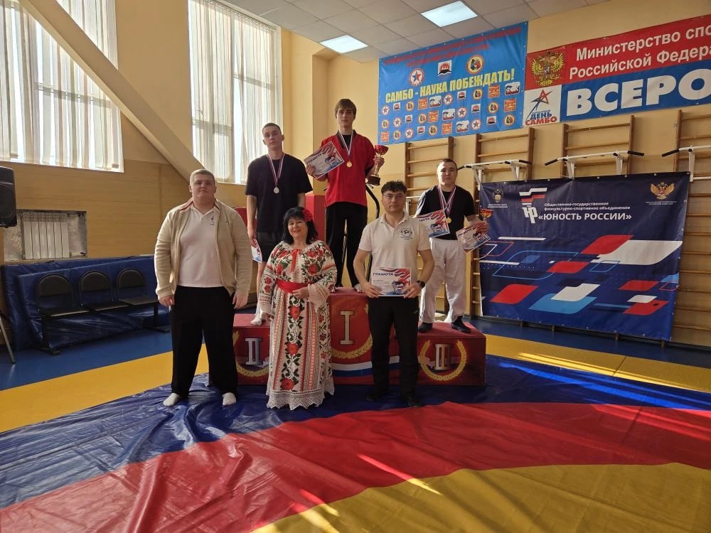 На Камчатке определили лучших борцов на поясах среди студенческой молодежи На Камчатке определили лучших борцов на поясах среди студенческой молодежи