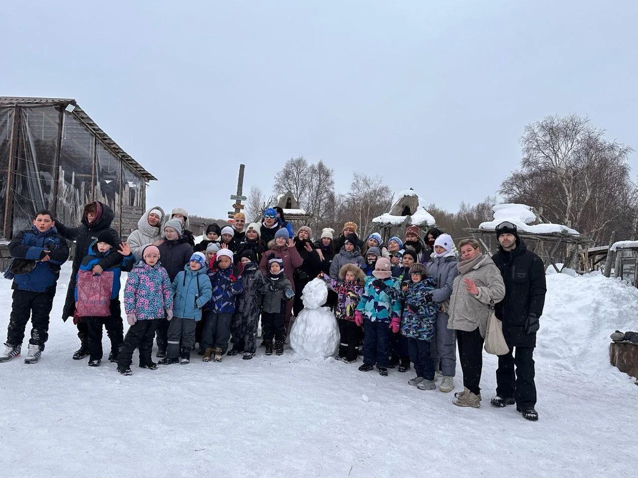 Сотрудники регионального следственного управления организовали праздничную поездку в этно-деревню для воспитанников подшефного детского дома Сотрудники регионального следственного управления организовали праздничную поездку в этно-деревню для воспитанников подшефного детского дома