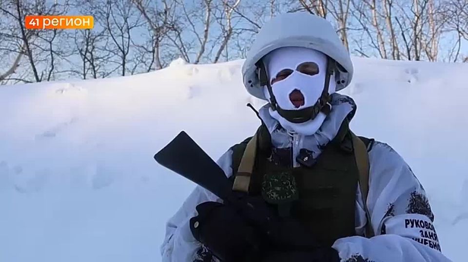 Противостоять робототехническим комплексам условного противника обучились военные Камчатки на специальных сборах