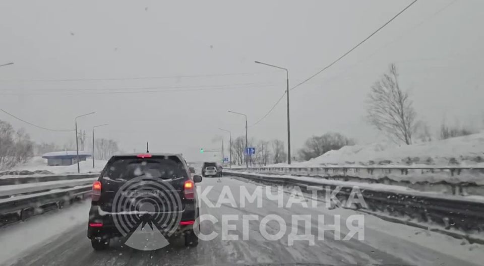 #ВыПишите. На въезде в город, перед поворотом на Вулканную, две аварии