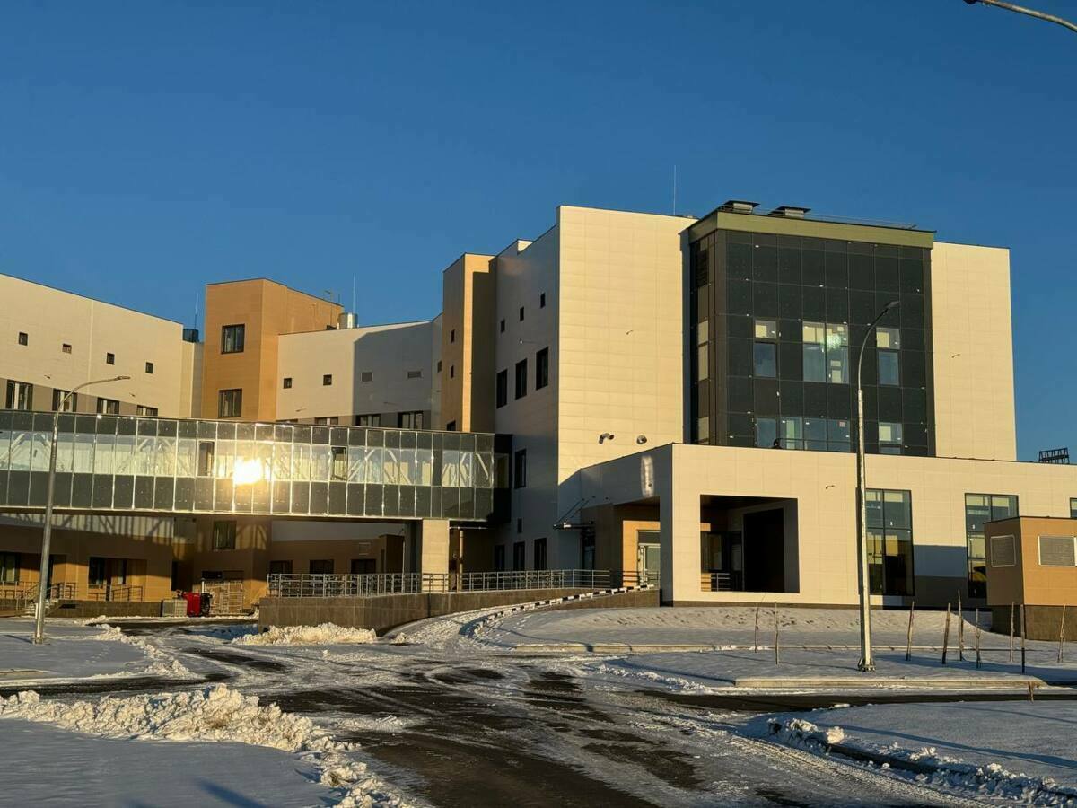 Четыре молодых врача пополнили штат главной больницы Камчатки