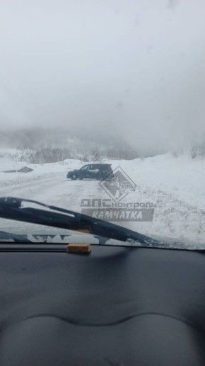 На Высотной лавина сошла на дорогу