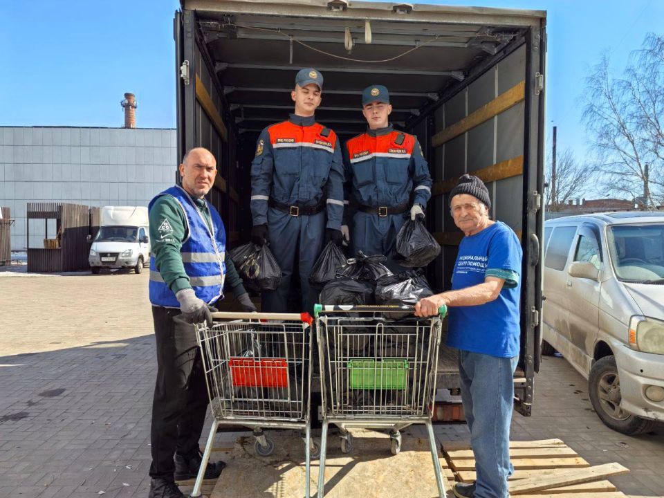 Гуманитарная помощь жителям приграничья: волонтёры работают в Курской области