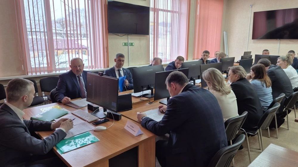 Евгений Беляев: В Центре управления кризисными ситуациями Петропавловска-Камчатского провел очередное заседание КЧС Евгений Беляев: В Центре управления кризисными ситуациями Петропавловска-Камчатского провел очередное заседание КЧС