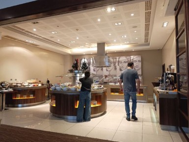 Шведский стол в 4-звездочном отеле: что выбрать за 1400 рублей?