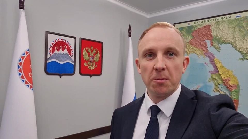 18 марта в 16:00 в центре Петропавловска-Камчатского, на площади напротив стелы «Город воинской славы», состоится праздничная патриотическая программа в честь 12-летия воссоединения Крыма и Севастополя с Россией