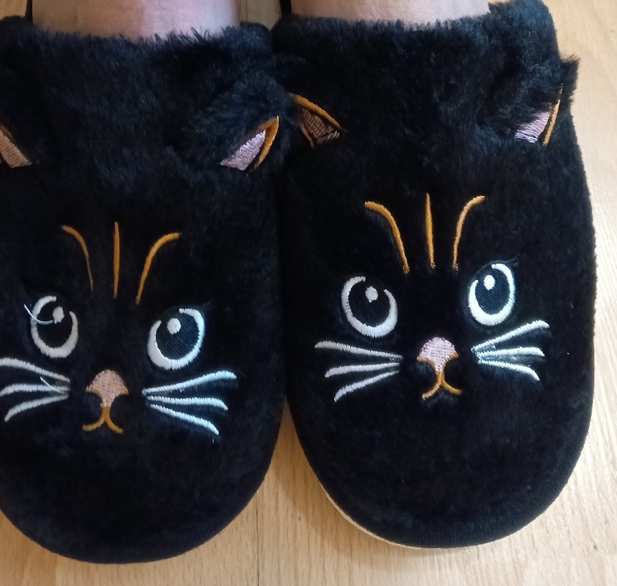 Как купить стильные тапочки с доставкой из Китая и что важно знать перед заказом