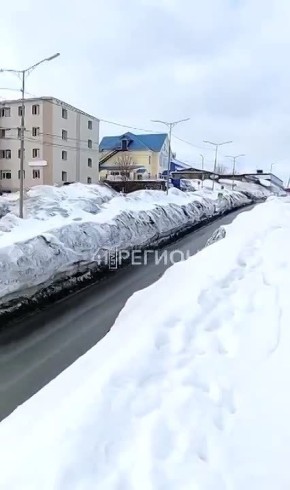 Жительница Петропавловска-Камчатского жалуется на нерасчищенный тротуар