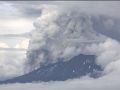 Камчатский вулкан Кизимен устроил «парогазовый салют» в День вулканолога
