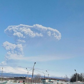 Мощный столб пепла на 10,6 км запустил камчатский Шивелуч