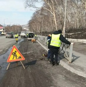 Город день за днем. 5 апреля 2026 года Дорожные службы продолжают работы по содержанию городских территорий