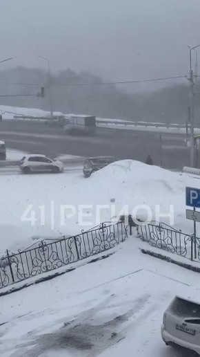 К берегам Камчатки подошел охотоморский циклон: спасатели рекомендуют соблюдать осторожность