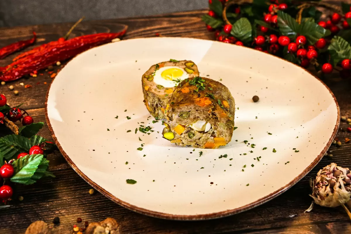 Вкусный мясной рулет, который поразит ваших гостей