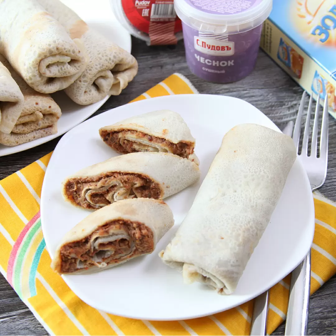 Вкусные постные блины с оригинальным фасолевым паштетом