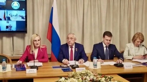 ����� ������ ��������� � ������������, ����������� ������������� � ����������� ��������