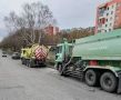 Город день за днем. 14 мая 2026 года Основные усилия подрядных организаций сосредоточены на комплексной уборке песка и мусора с дорог ПетропавловскаКамчатского