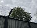 Житель Кемерова в ссоре хотел ударить бригадира, но промахнулся и сломал себе зуб