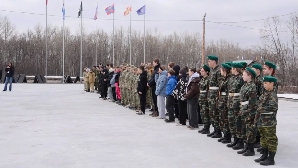 Более 200 школьников и студентов примут участие в региональном этапе игры «Зарница 2.0» на Камчатке Более 200 школьников и студентов примут участие в региональном этапе игры «Зарница 2.0» на Камчатке