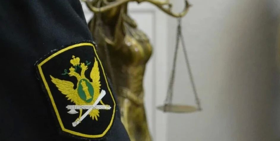 Запрыгнула в автобус вслед за алиментщиком: пристав на Камчатке нашла должника на остановке