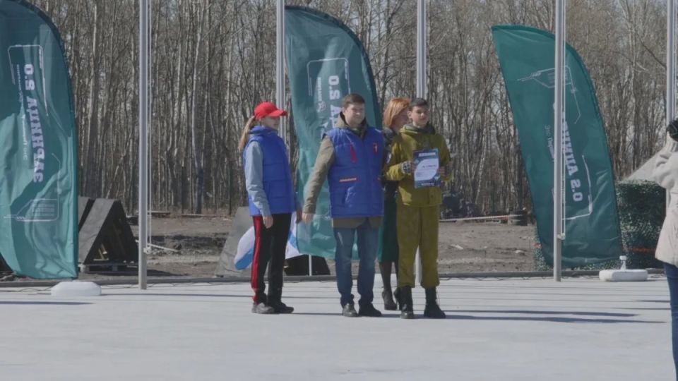 Школьники Елизовского округа борются за право выйти на региональный этап игры «Зарница 2.0» Школьники Елизовского округа борются за право выйти на региональный этап игры «Зарница 2.0»