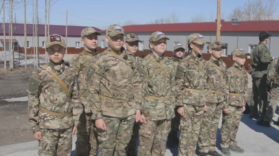 Школьники Елизовского округа борются за право выйти на региональный этап игры «Зарница 2.0» Школьники Елизовского округа борются за право выйти на региональный этап игры «Зарница 2.0»