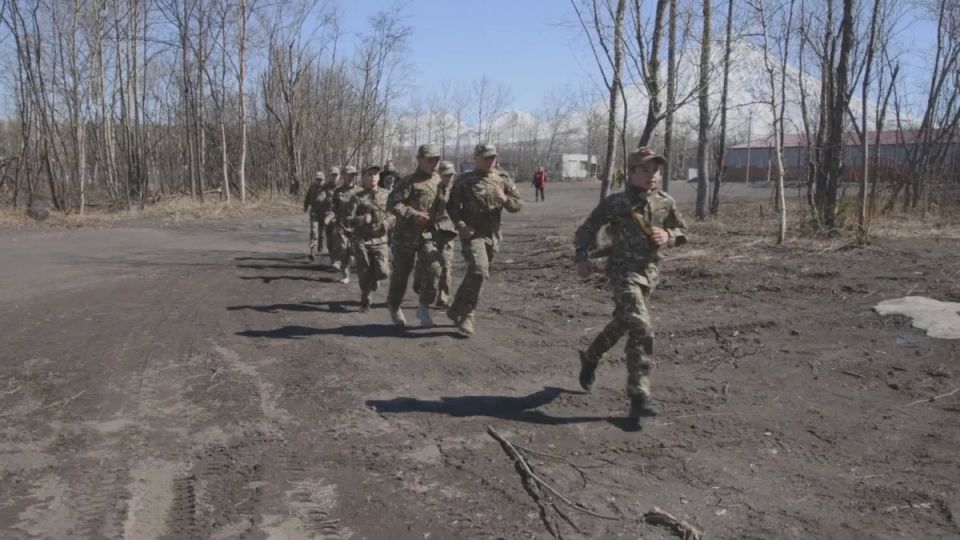 Школьники Елизовского округа борются за право выйти на региональный этап игры «Зарница 2.0» Школьники Елизовского округа борются за право выйти на региональный этап игры «Зарница 2.0»