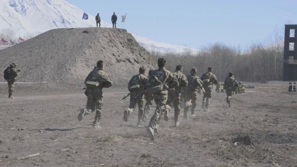 Школьники Елизовского округа борются за право выйти на региональный этап игры «Зарница 2.0» Школьники Елизовского округа борются за право выйти на региональный этап игры «Зарница 2.0»