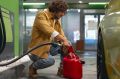 Заливают только в бак: есть ли дефицит бензина на Камчатке
