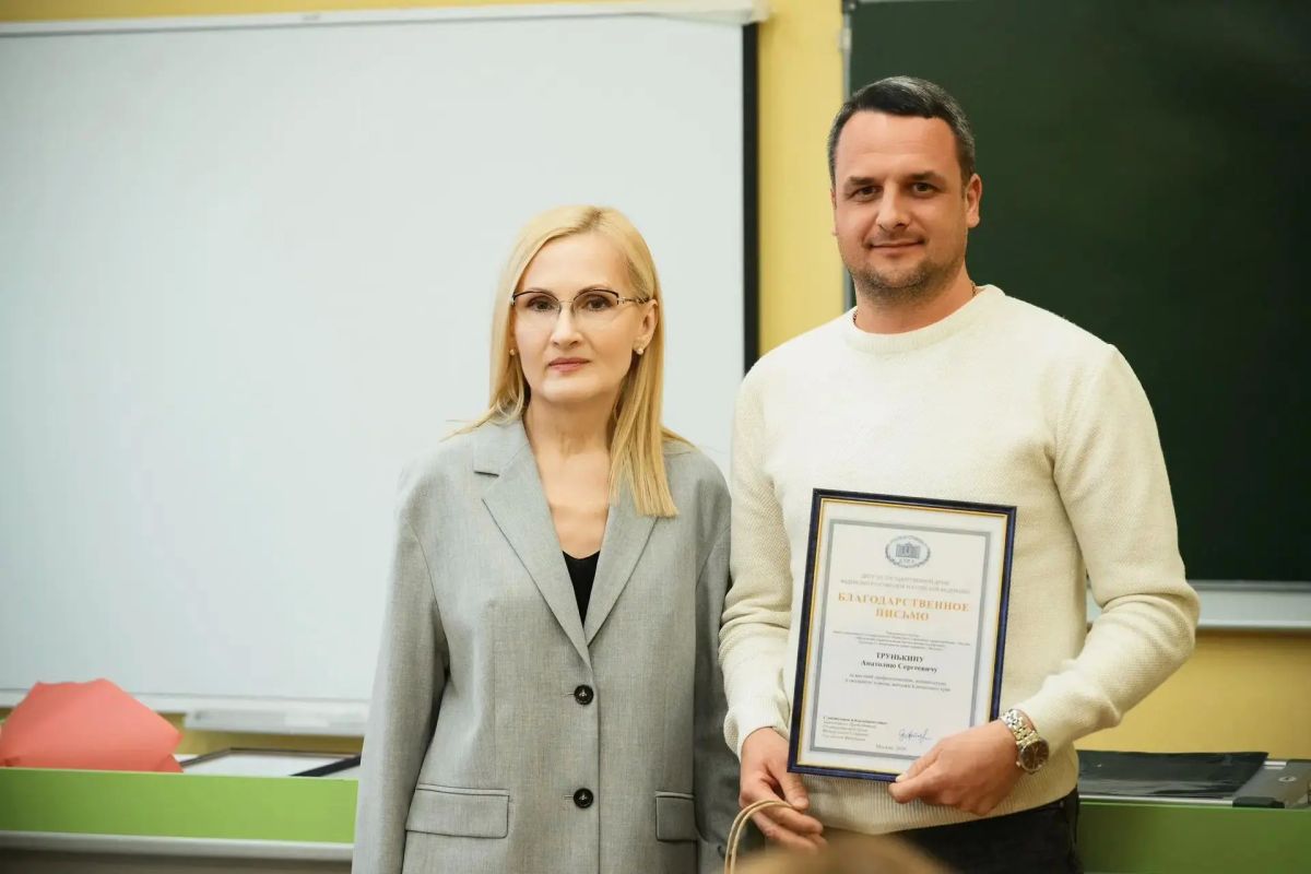 Ирина Яровая встретилась с врачами самого масштабного медицинского десанта, работавшего на Камчатке благодаря нашему депутату Ирина Яровая встретилась с врачами самого масштабного медицинского десанта, работавшего на Камчатке благодаря нашему депутату