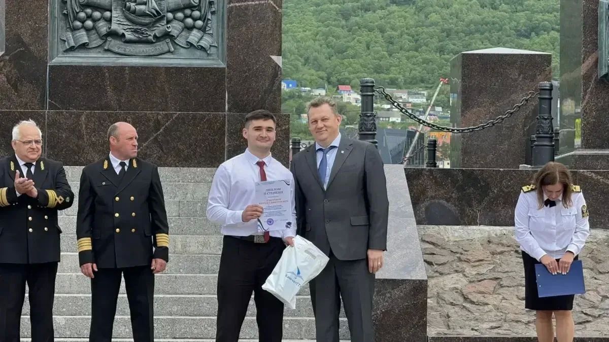В краевой столице состоялась торжественная церемония выпуска студентов КамчатГТУ В краевой столице состоялась торжественная церемония выпуска студентов КамчатГТУ