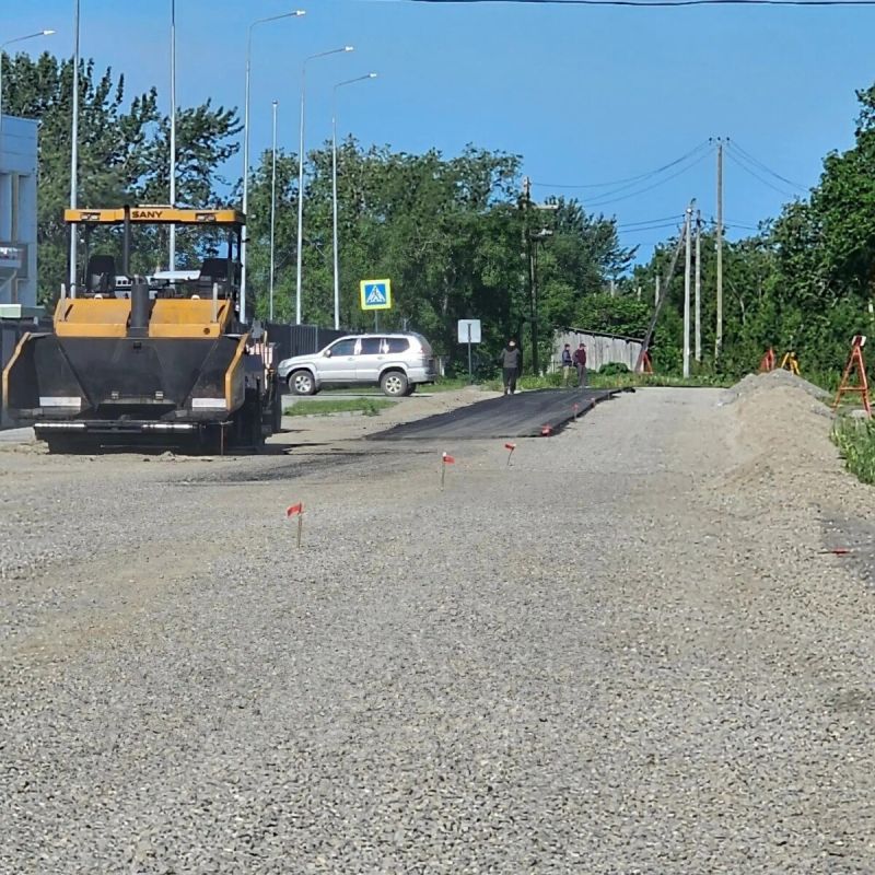 В камчатском селе обновили дороги к школе и пожарному посту В камчатском селе обновили дороги к школе и пожарному посту