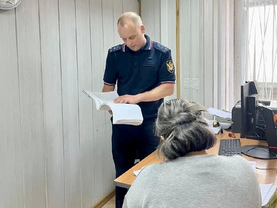 Долг в подарок. Жительница Паланы на день рождения избранника погасила его долг по алиментам в 975 тысяч рублей