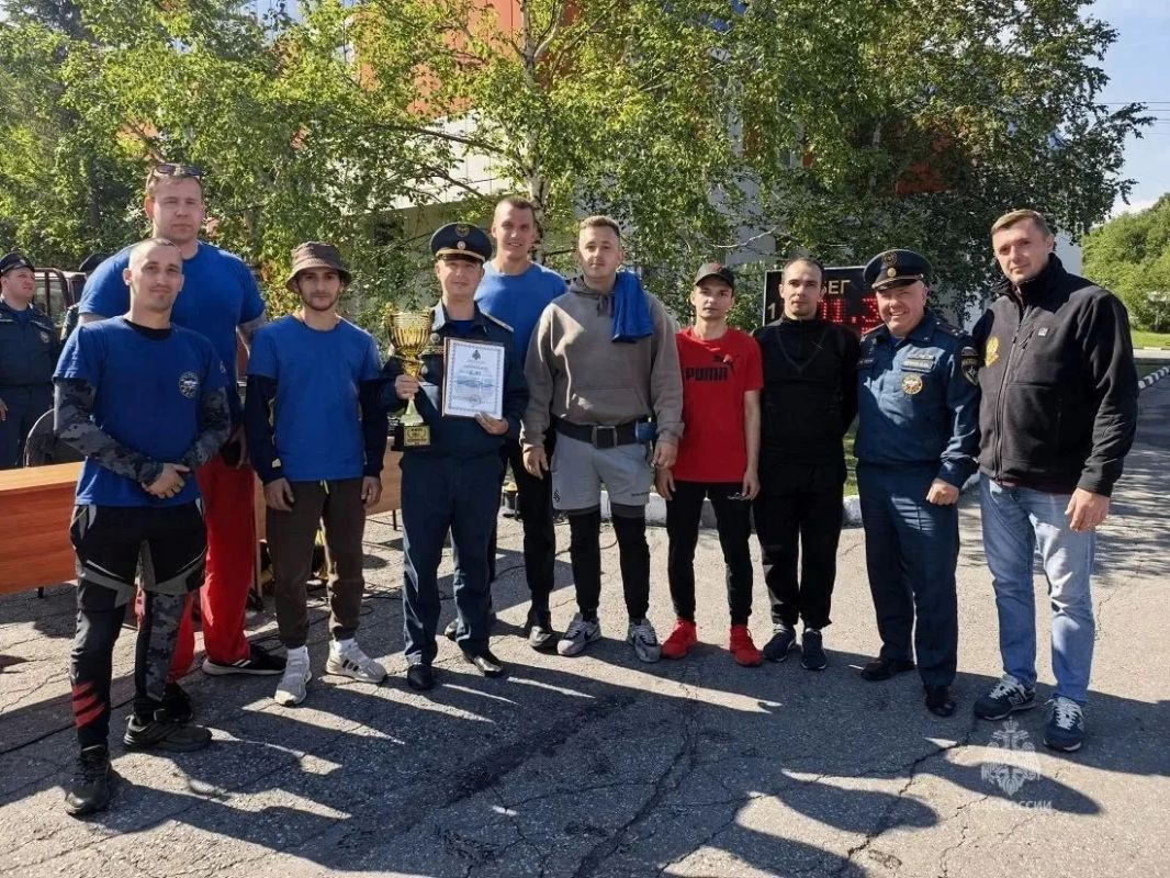 Камчатские пожарные выяснили, кто быстрее и ловче
